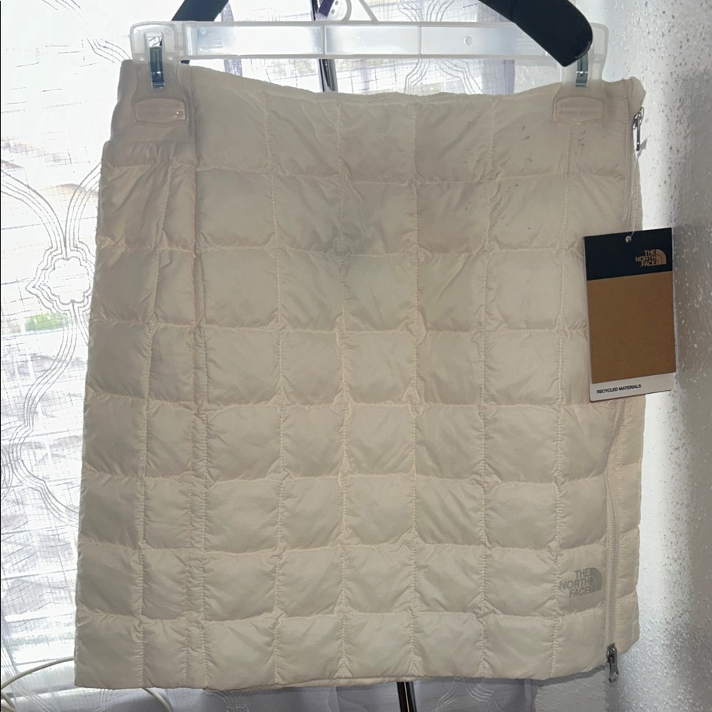 The North Face Women's Quilted White Pencil Skirt